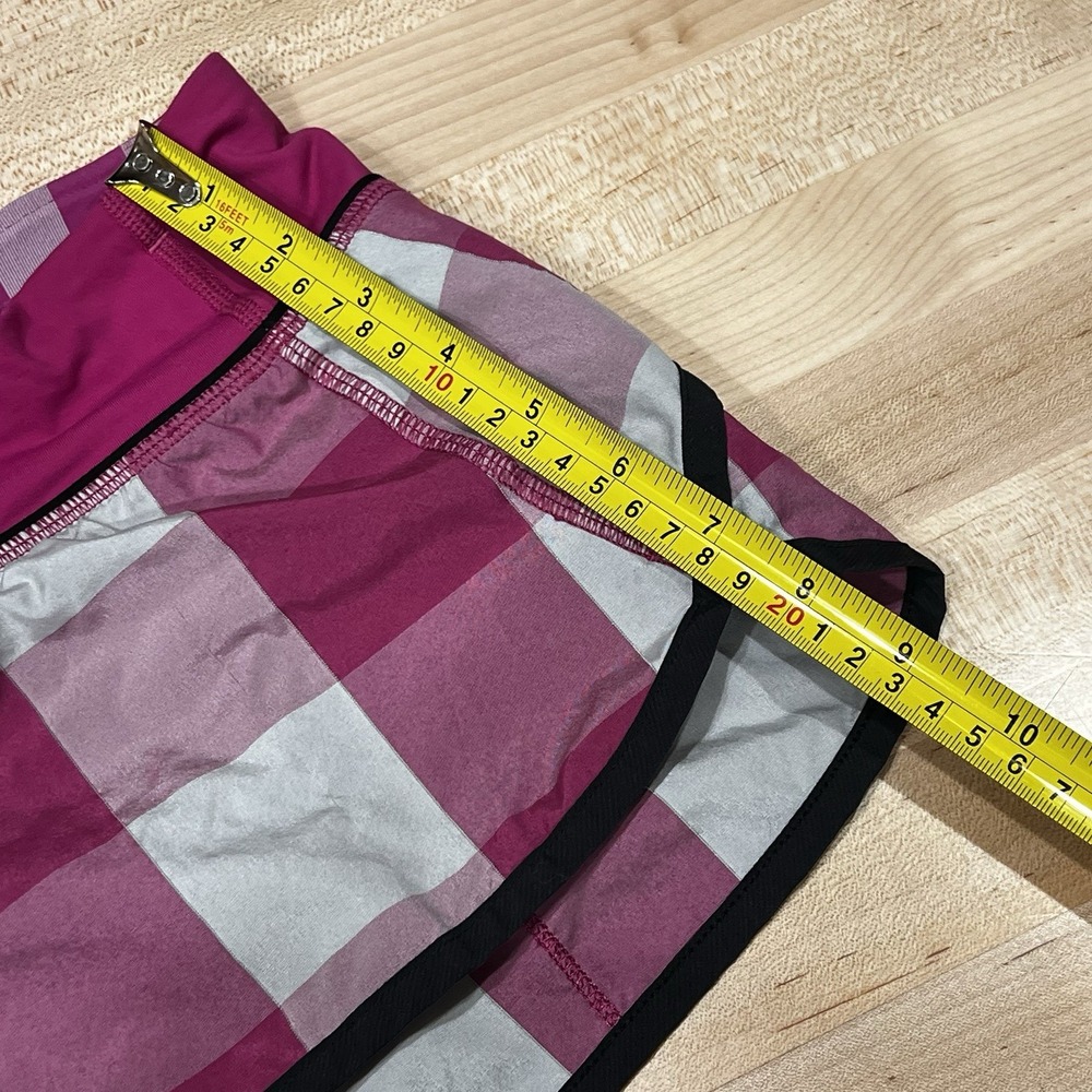 Lululemon Run Speed Short Gingham Check Reflective Swiftly Raspberry Size 8 - Picture 10 of 11